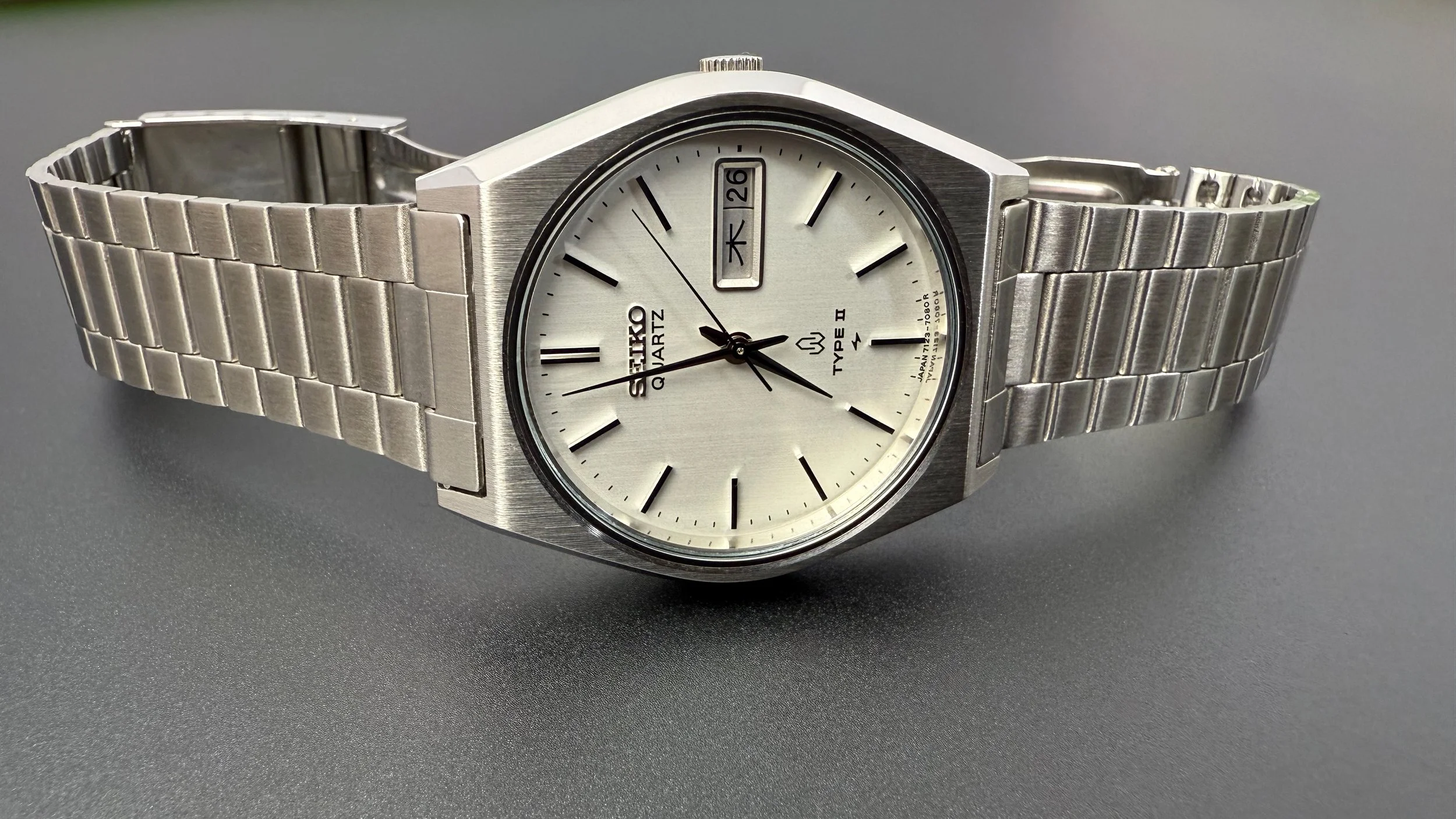 Seiko Grand Quartz 9940-8000 QGN010 — VintageSeikos.NL